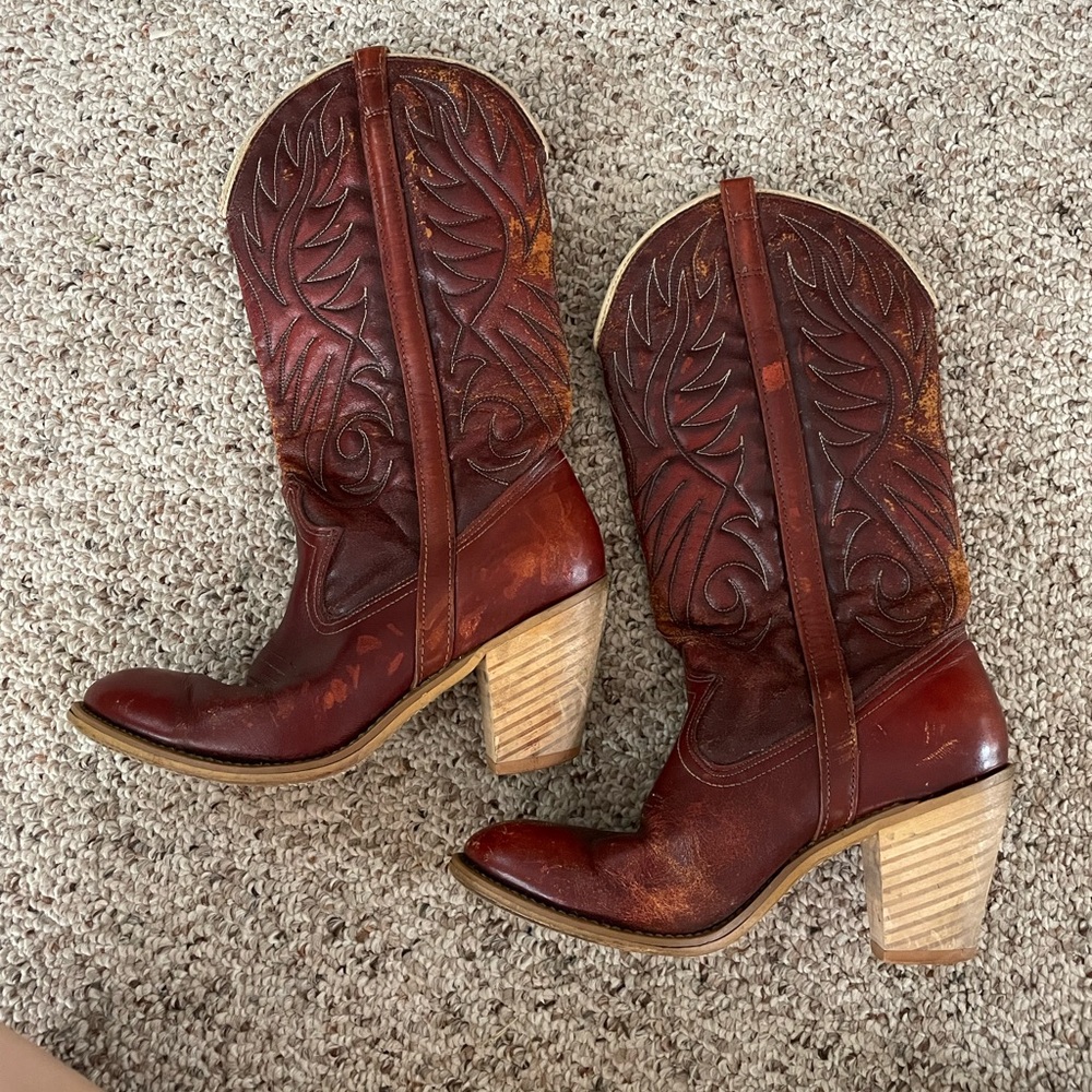 Vintage Dingo red cowgirl boots